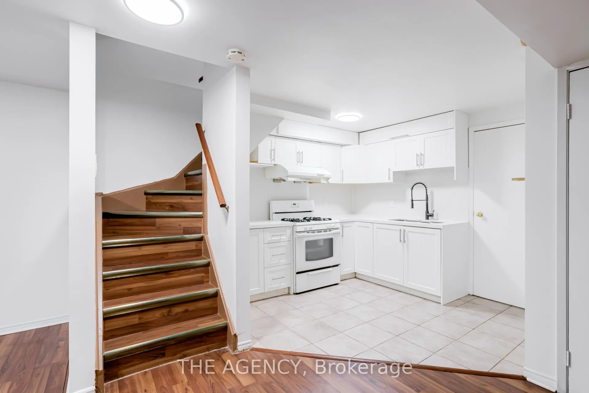 Photo 25 of 142 Greenbrae Circuit, Scarborough, Woburn — HOMEH