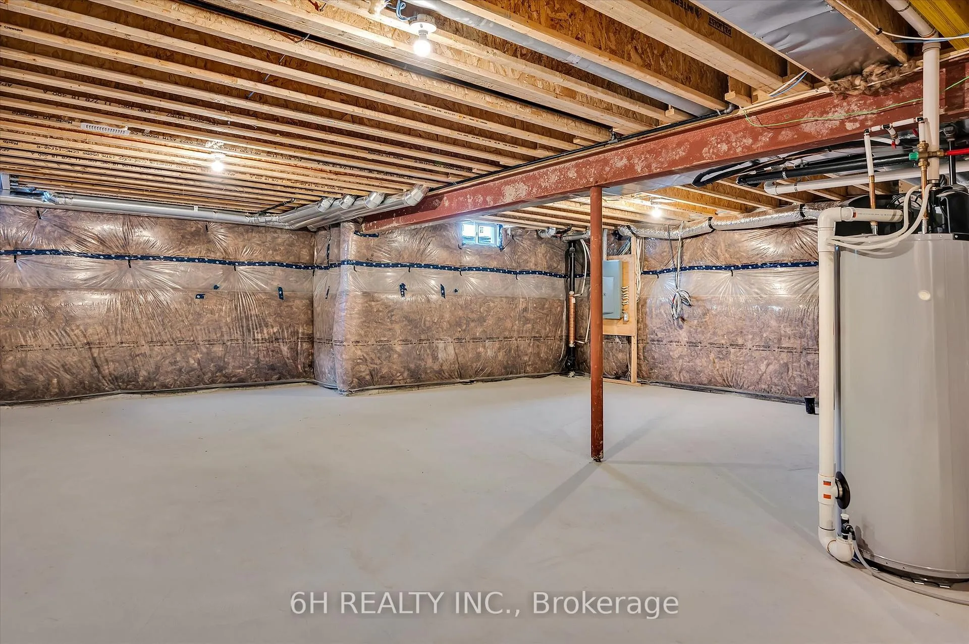 Photo 47 of 816 Griffin Trail, Peterborough, Monaghan Ward 2 — HOMEH