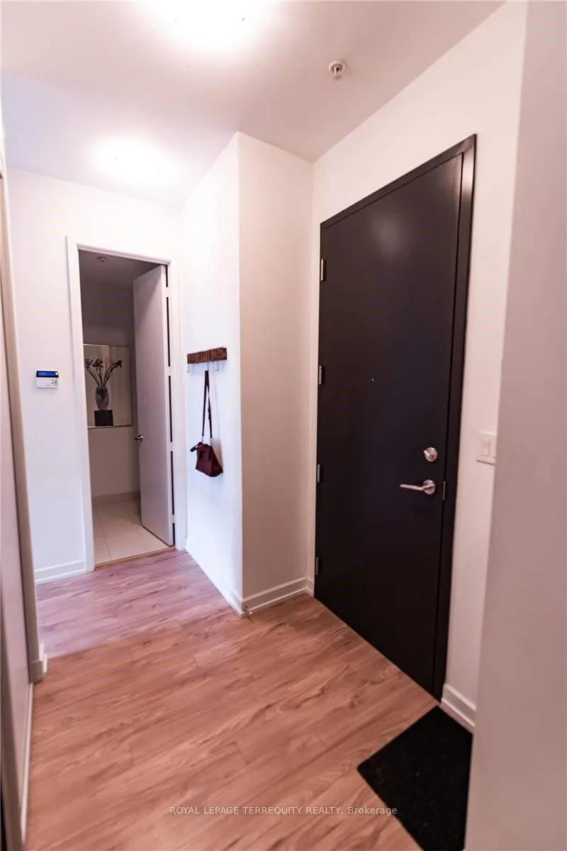 Photo 11 of Unit 105, 377 Madison Avenue, Toronto, Casa Loma — HOMEH