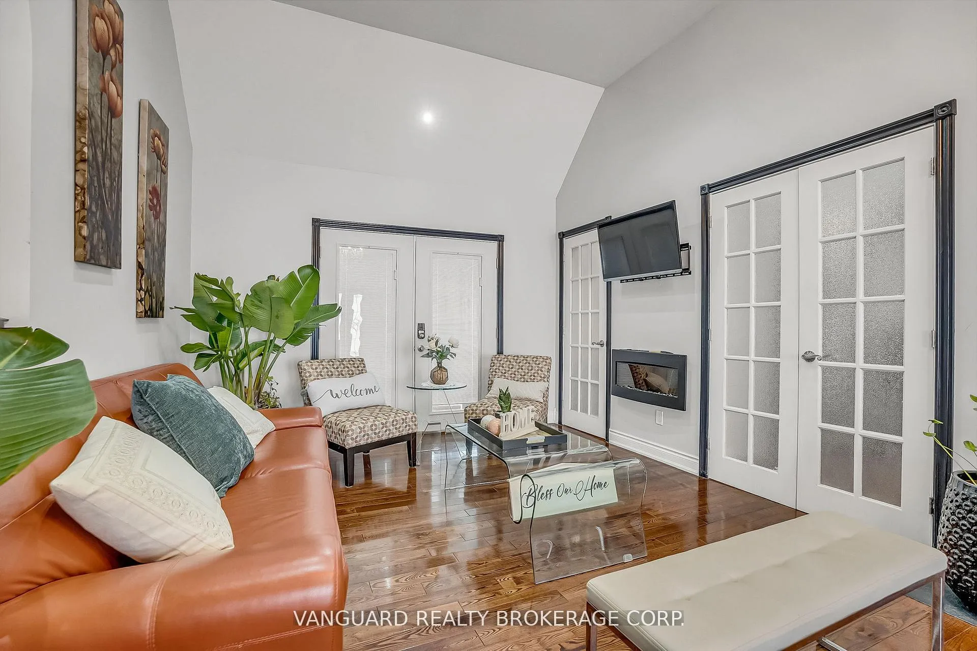 Photo 6 of 8070 Hornby Road, Halton Hills, Rural Halton Hills — HOMEH
