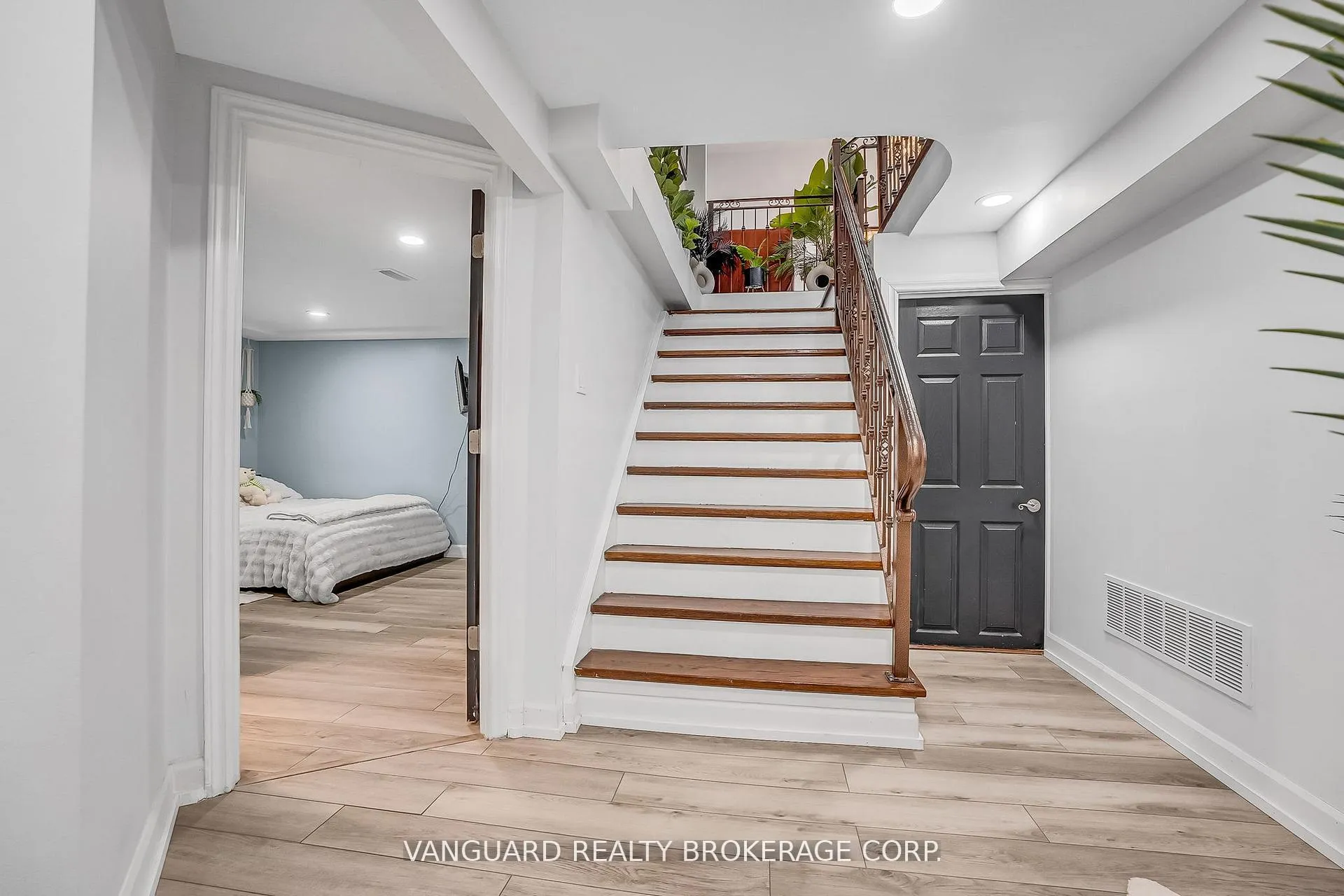 Photo 26 of 8070 Hornby Road, Halton Hills, Rural Halton Hills — HOMEH