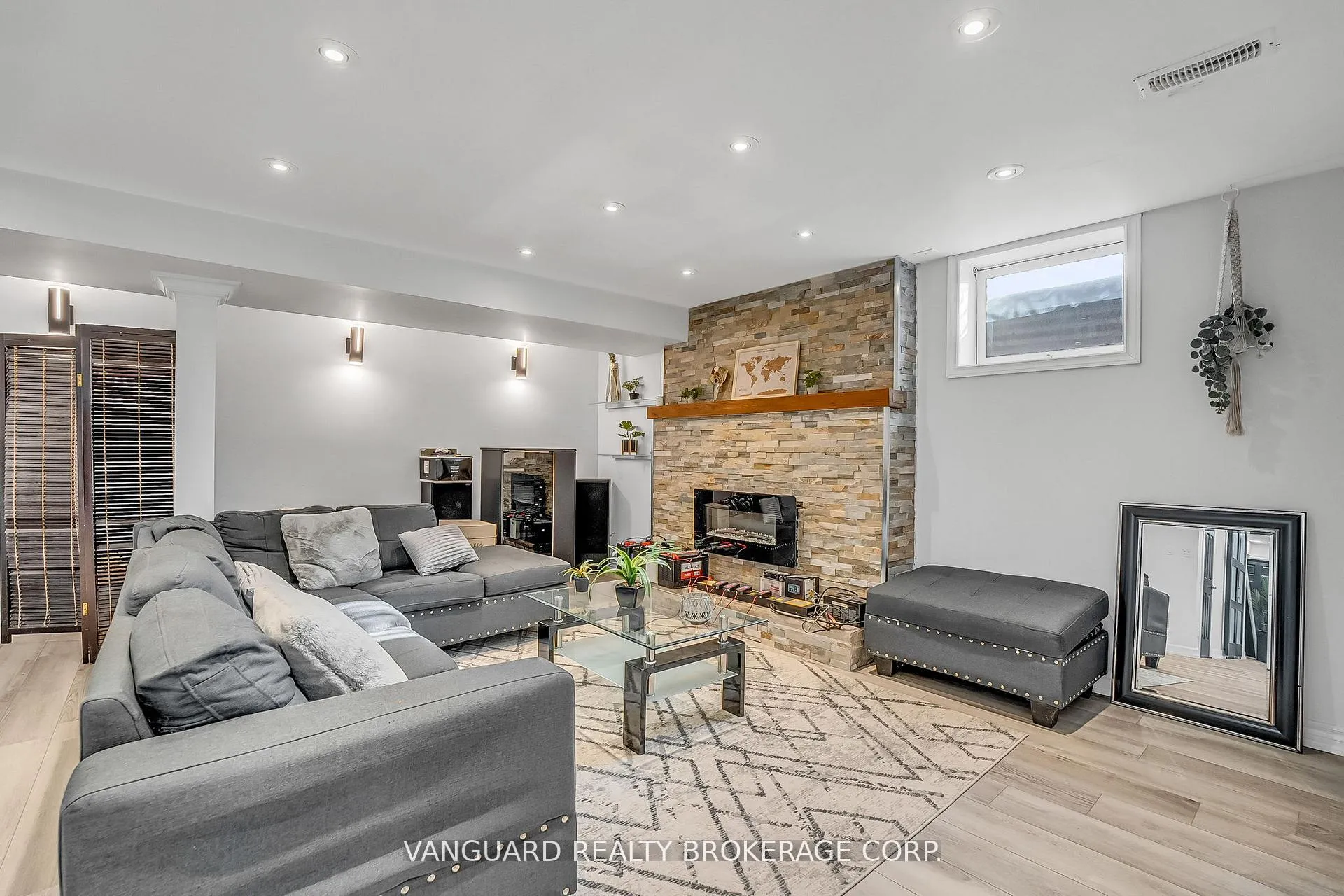 Photo 31 of 8070 Hornby Road, Halton Hills, Rural Halton Hills — HOMEH