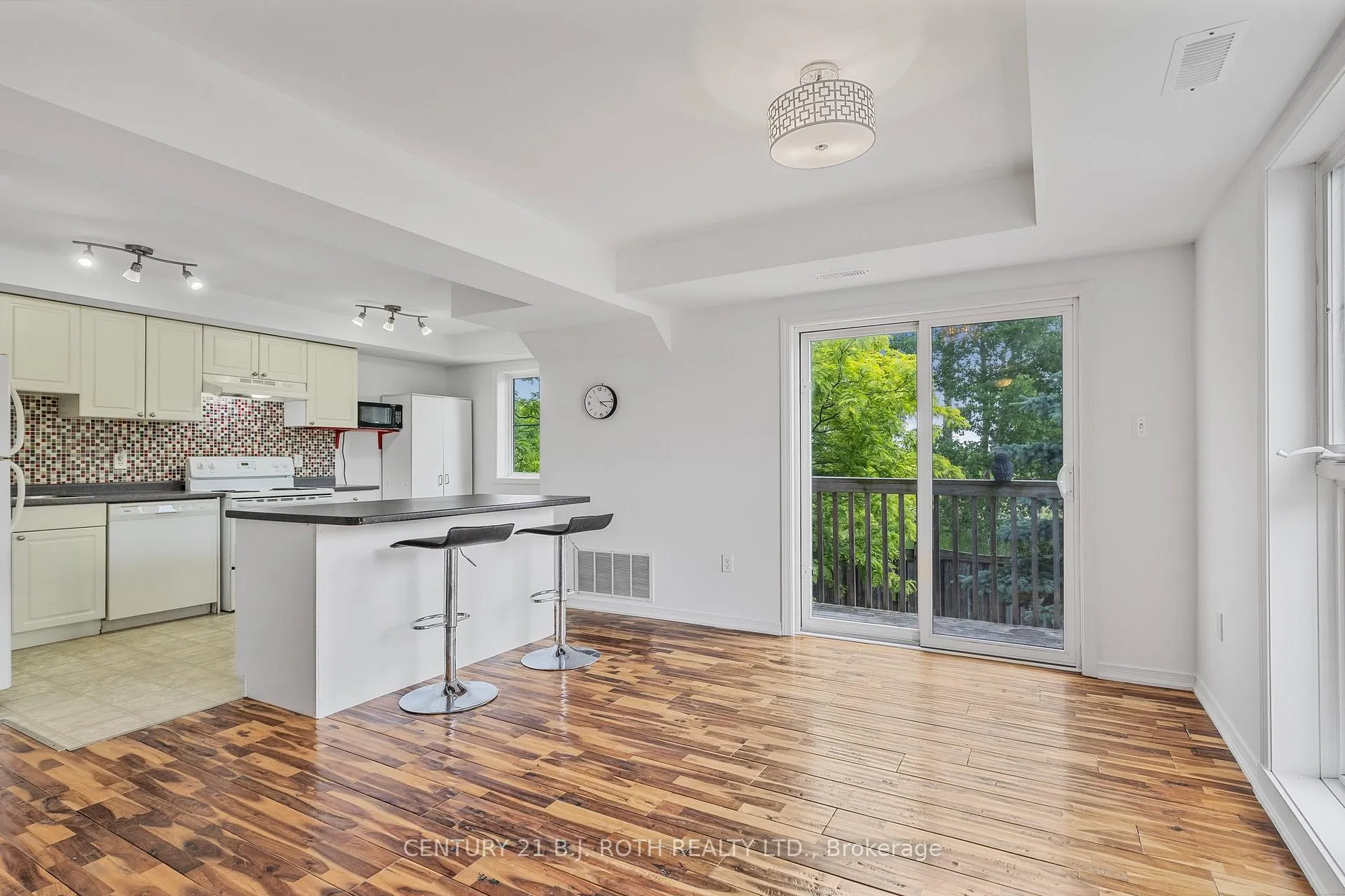 Photo 9 of Unit 7, 13 Cheltenham Road, Barrie, Georgian Drive — HOMEH