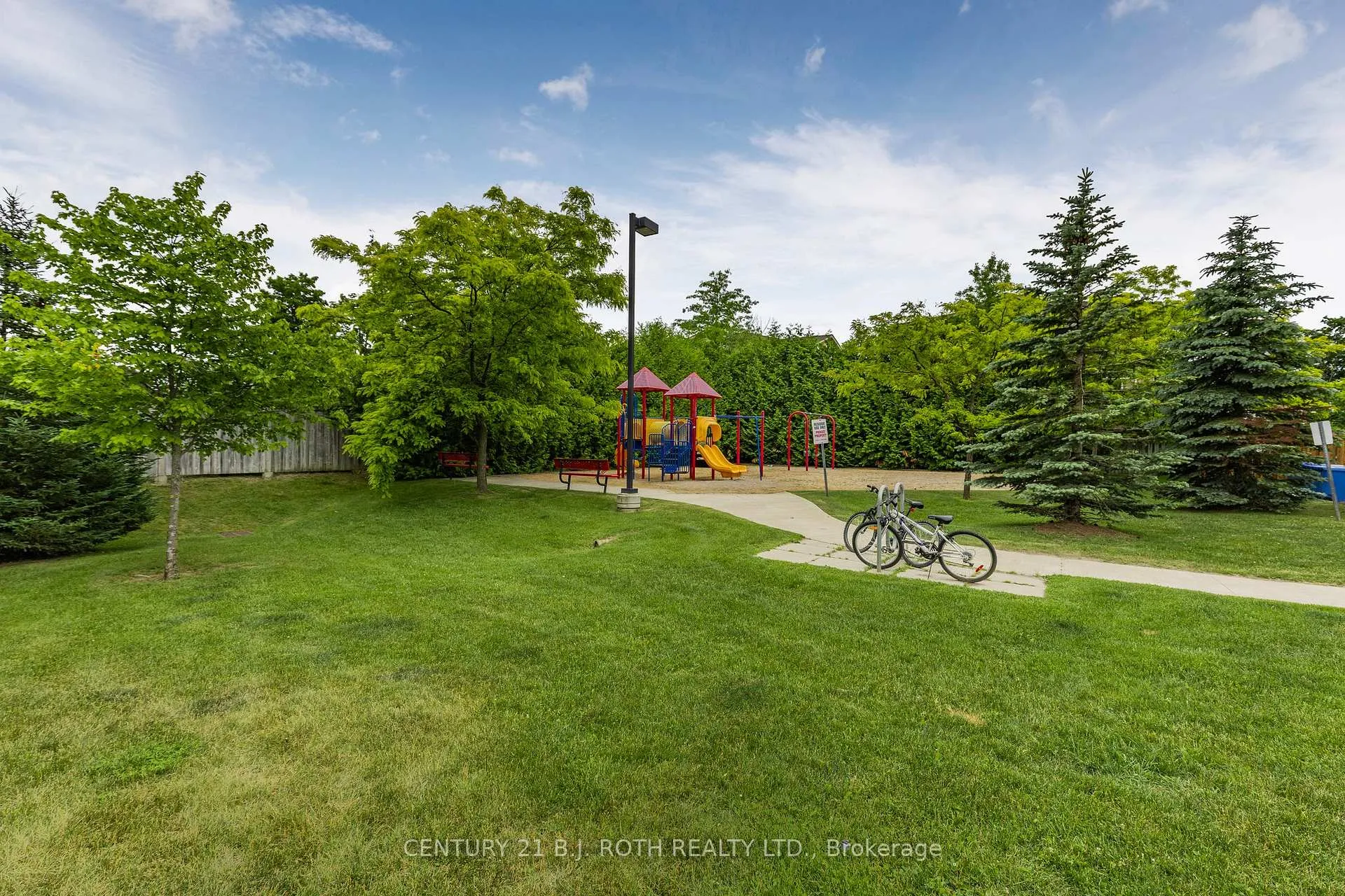 Photo 19 of Unit 7, 13 Cheltenham Road, Barrie, Georgian Drive — HOMEH
