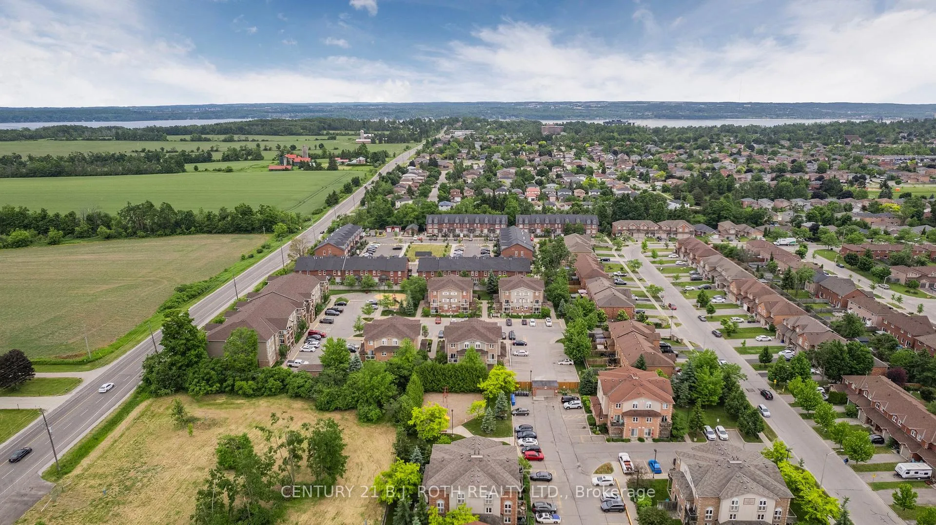 Photo 21 of Unit 7, 13 Cheltenham Road, Barrie, Georgian Drive — HOMEH