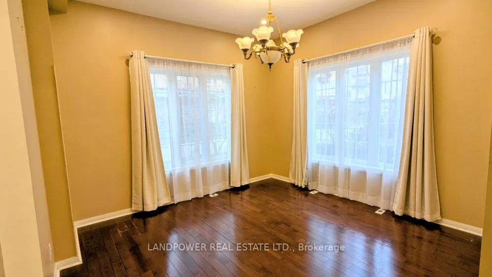 Photo 7 of Unit 22, 10 Cox Boulevard, Markham, Unionville — HOMEH
