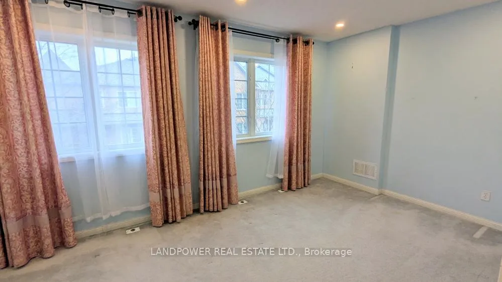Photo 11 of Unit 22, 10 Cox Boulevard, Markham, Unionville — HOMEH