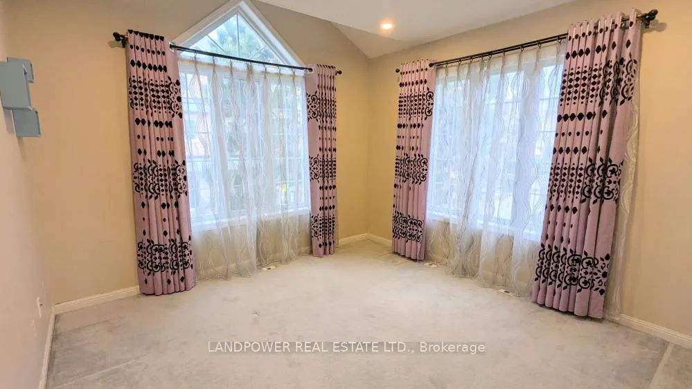 Photo 14 of Unit 22, 10 Cox Boulevard, Markham, Unionville — HOMEH