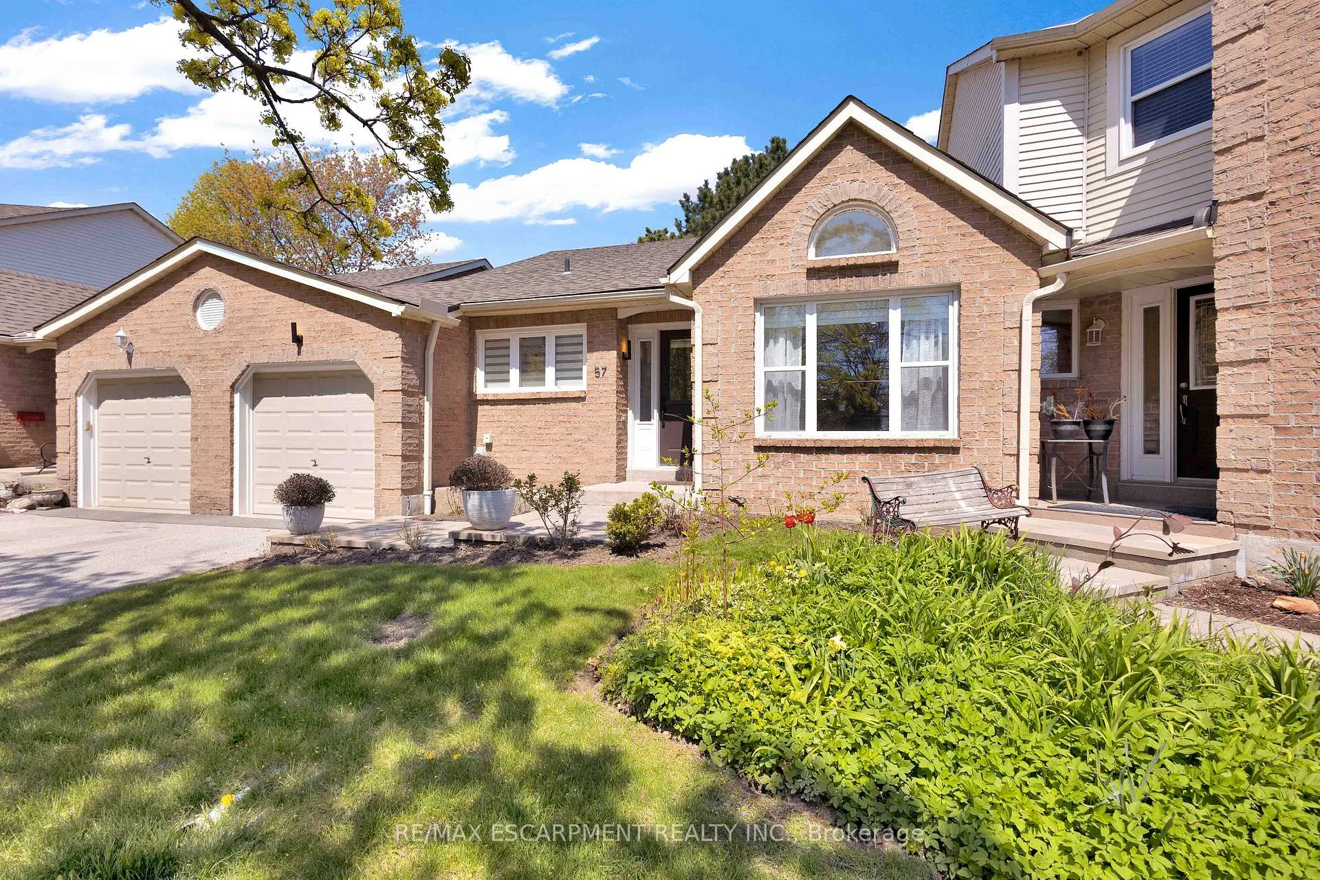 Photo 2 of Unit 57, 5255 Lakeshore Road, Burlington, Appleby — HOMEH
