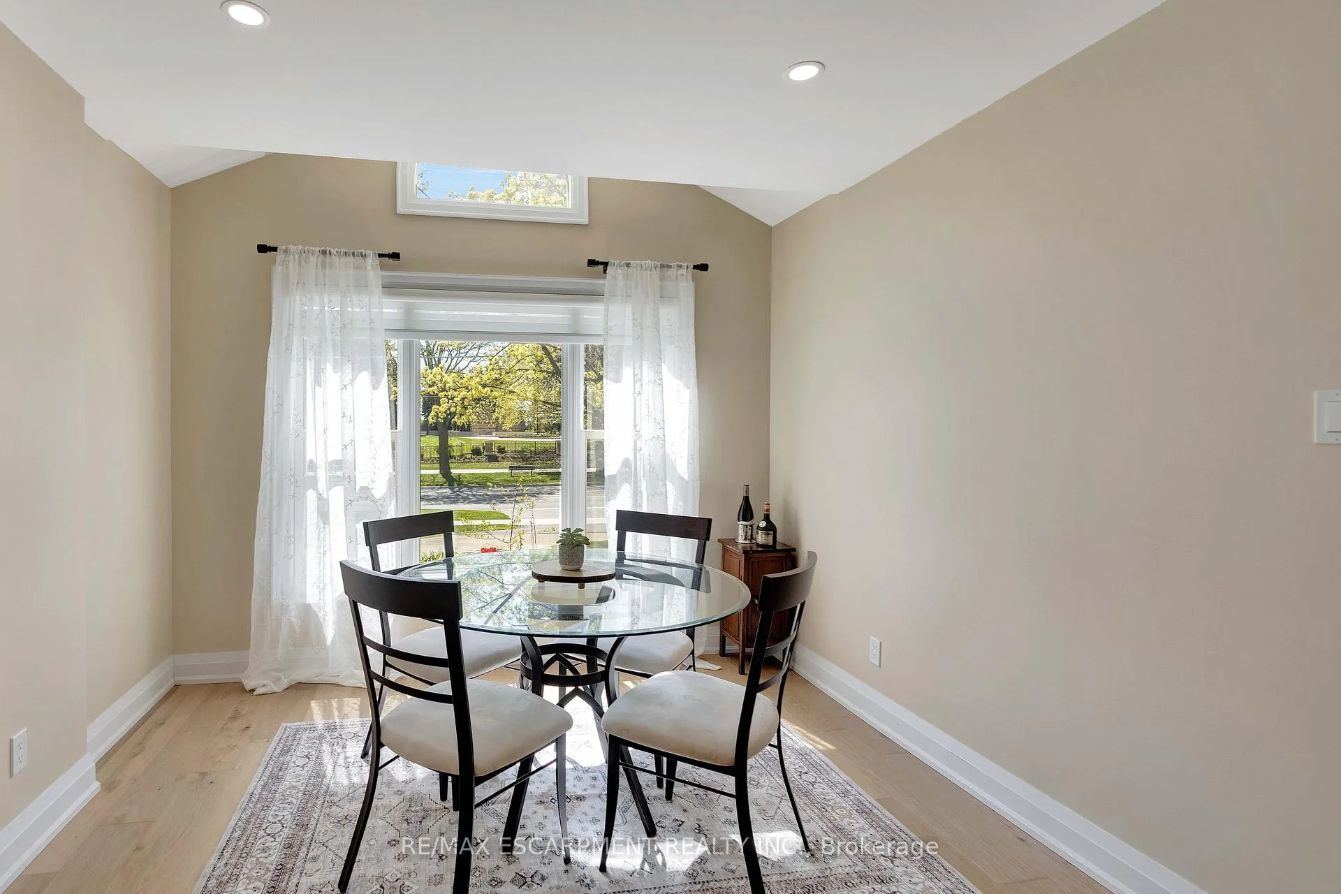 Photo 7 of Unit 57, 5255 Lakeshore Road, Burlington, Appleby — HOMEH