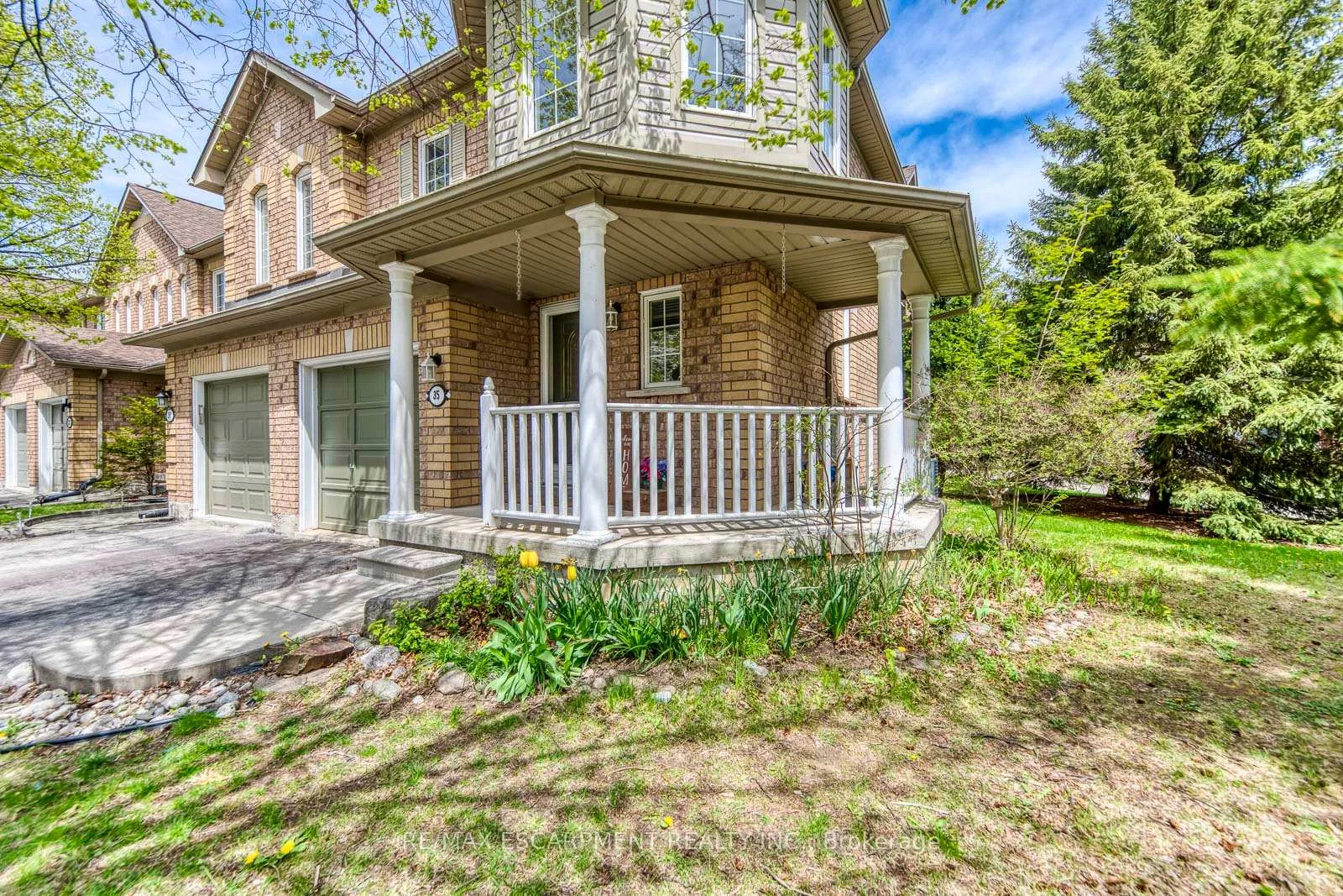 Front of Unit 35, 2871 Darien Road