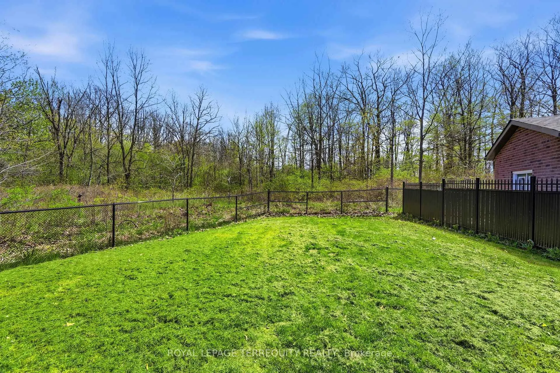 Photo 21 of 65 Cactus Crescent, Hamilton, Stoney Creek Mountain — HOMEH