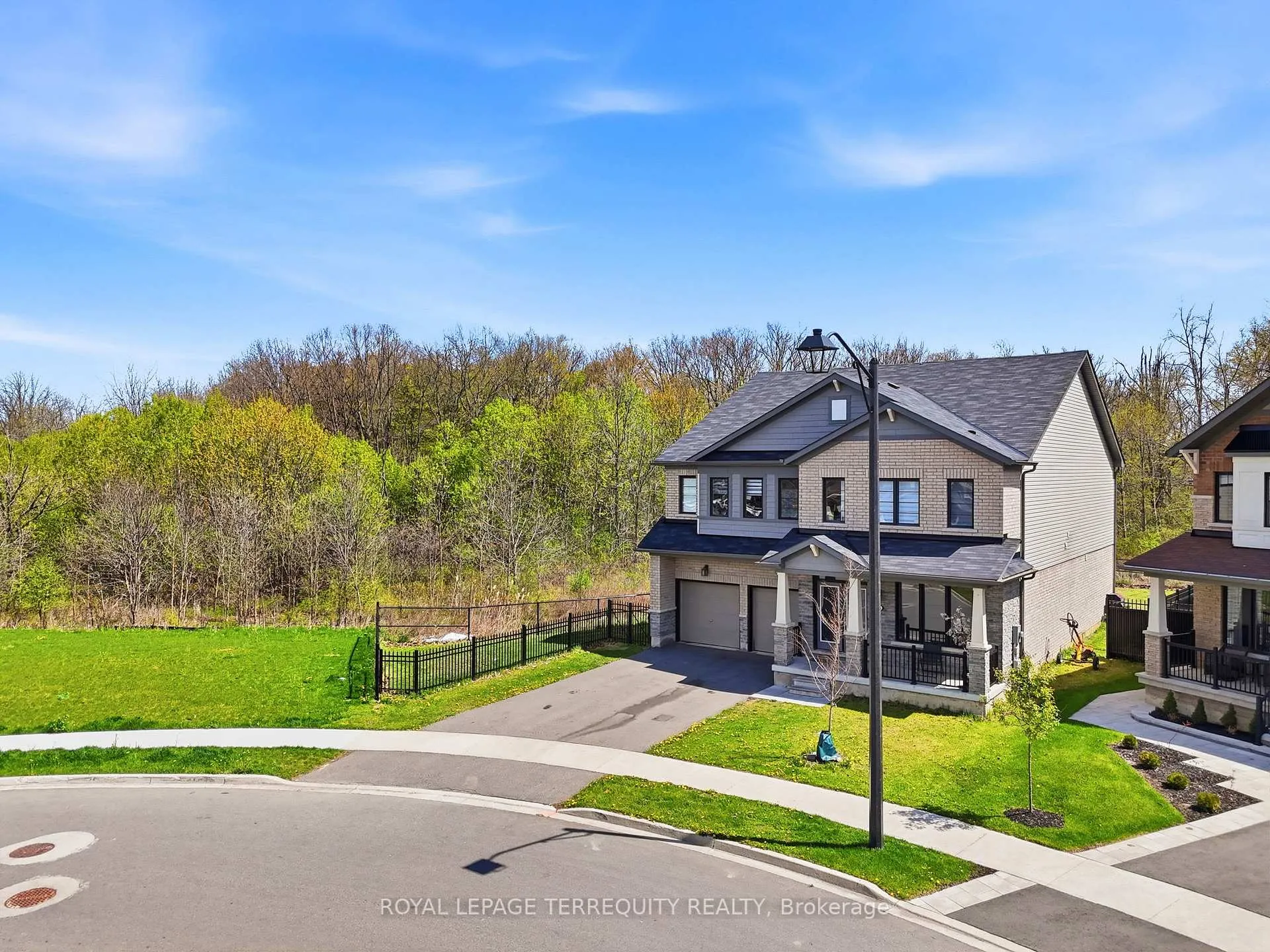Photo 22 of 65 Cactus Crescent, Hamilton, Stoney Creek Mountain — HOMEH