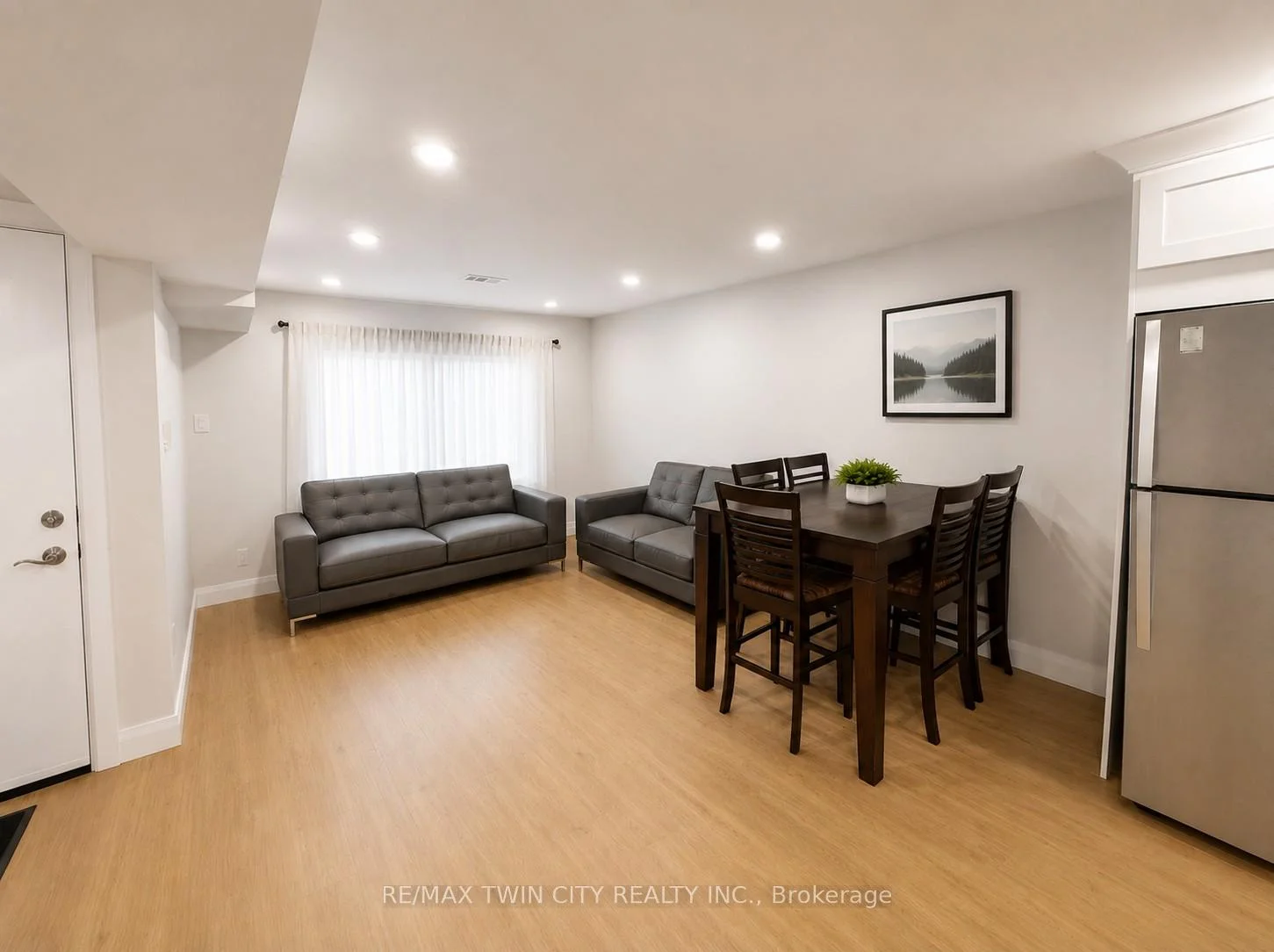 Photo 4 of 22 Hebel Place, Kitchener, Cedar Hill — HOMEH