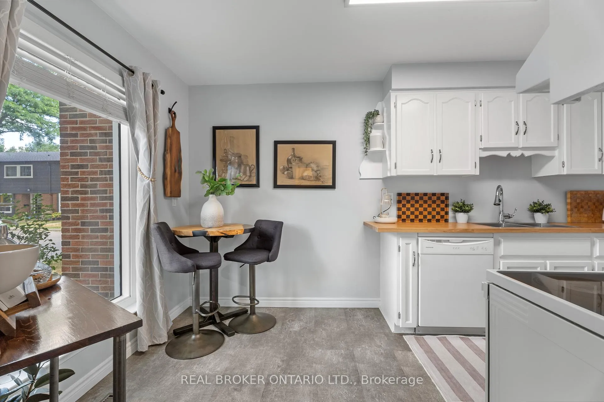 Photo 4 of Unit 2, 121 Bagot Street, Guelph, Onward Willow — HOMEH