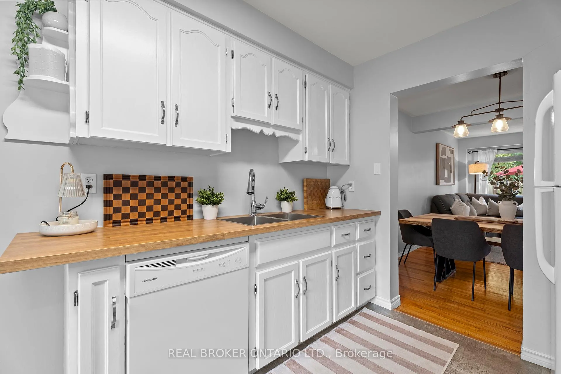 Photo 5 of Unit 2, 121 Bagot Street, Guelph, Onward Willow — HOMEH