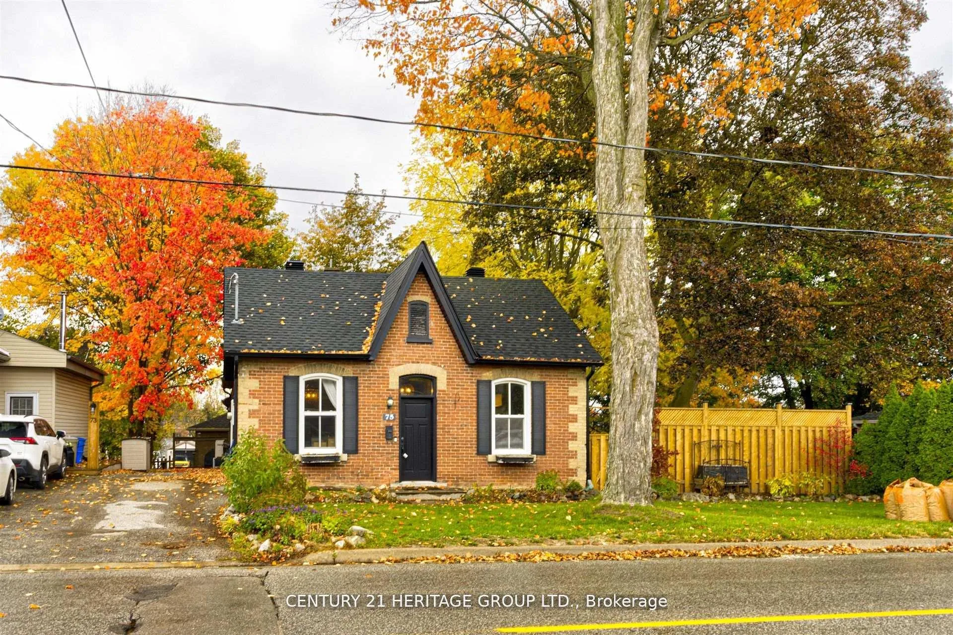 Photo 3 of 75 John Street, Orangeville — HOMEH