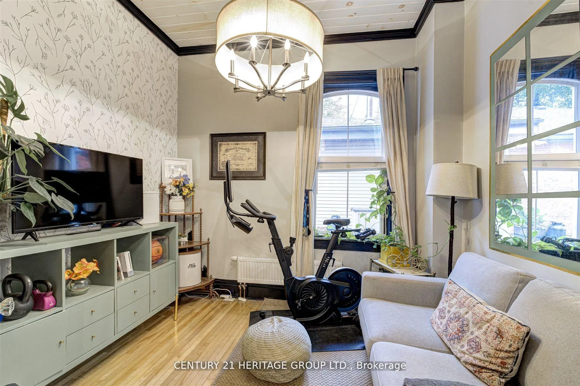 Photo 25 of 75 John Street, Orangeville — HOMEH