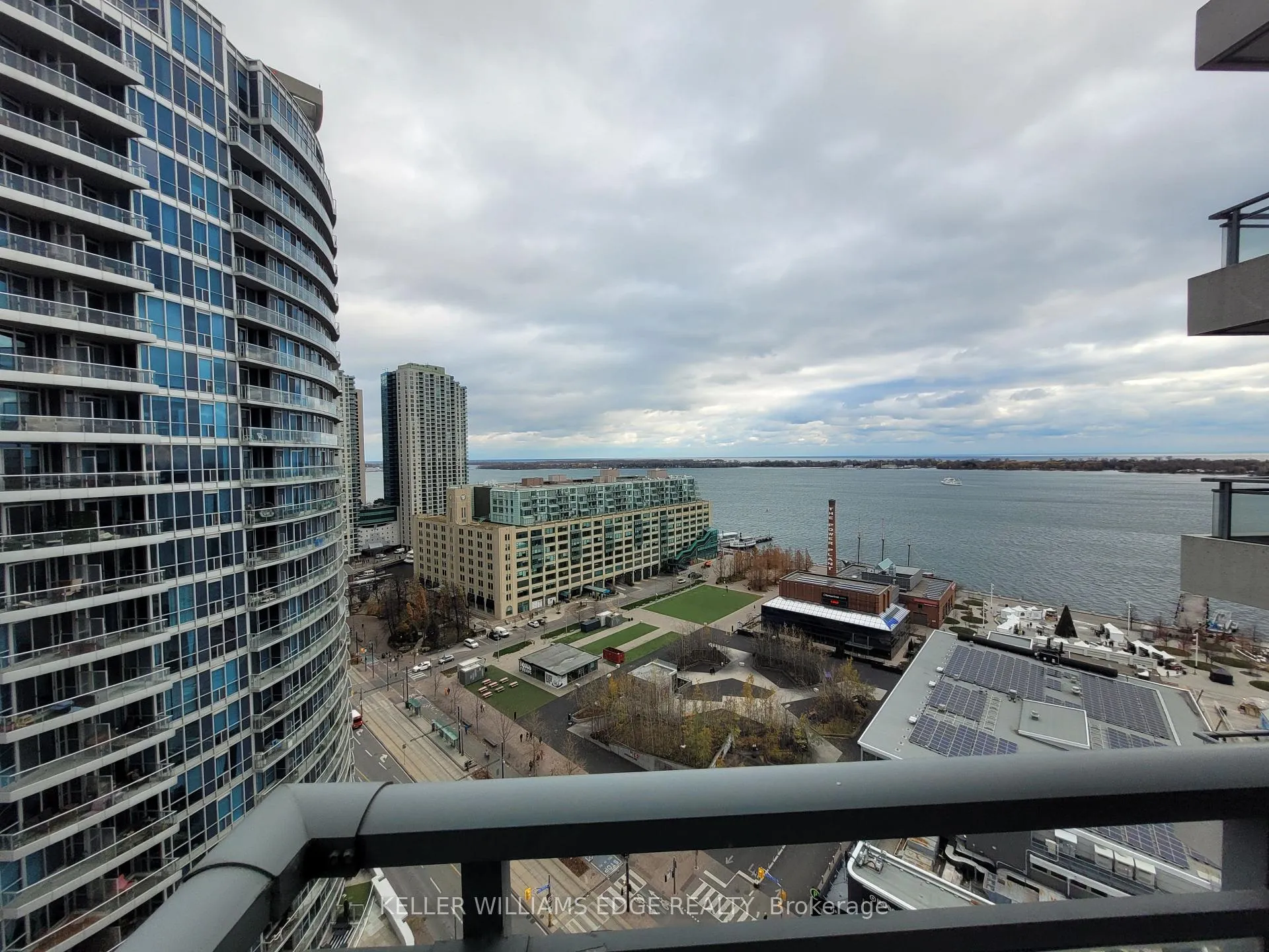 Photo 6 of Unit 2203, 228 Queens Quay W, Toronto, Waterfront Communities — HOMEH