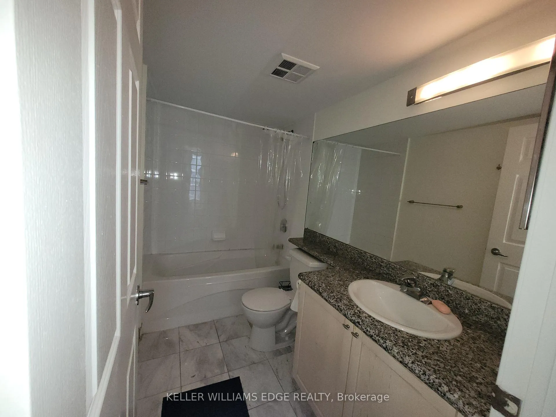 Photo 8 of Unit 2203, 228 Queens Quay W, Toronto, Waterfront Communities — HOMEH