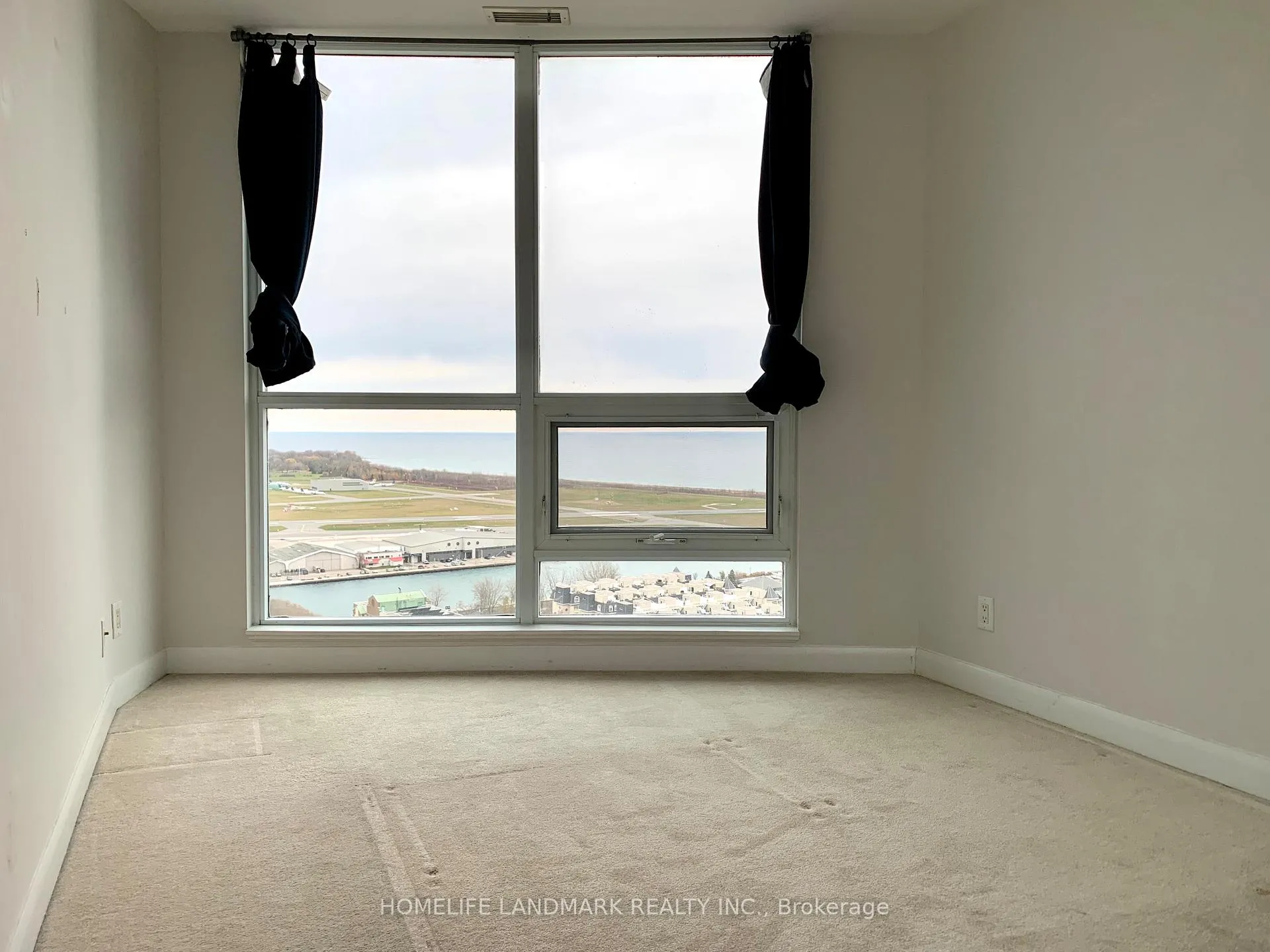 Photo 14 of Unit 3004, 600 Fleet Street, Toronto, Niagara — HOMEH