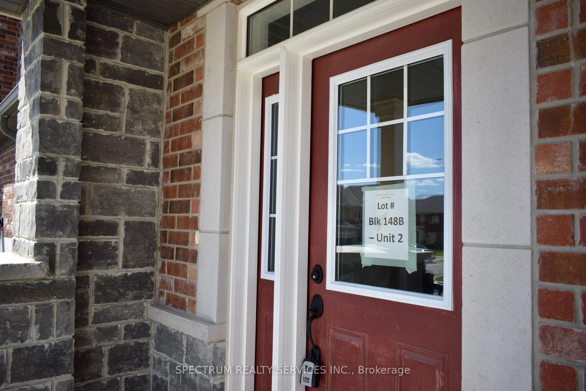Photo 4 of 2162 Grainger Loop, Innisfil, Rural Innisfil — HOMEH