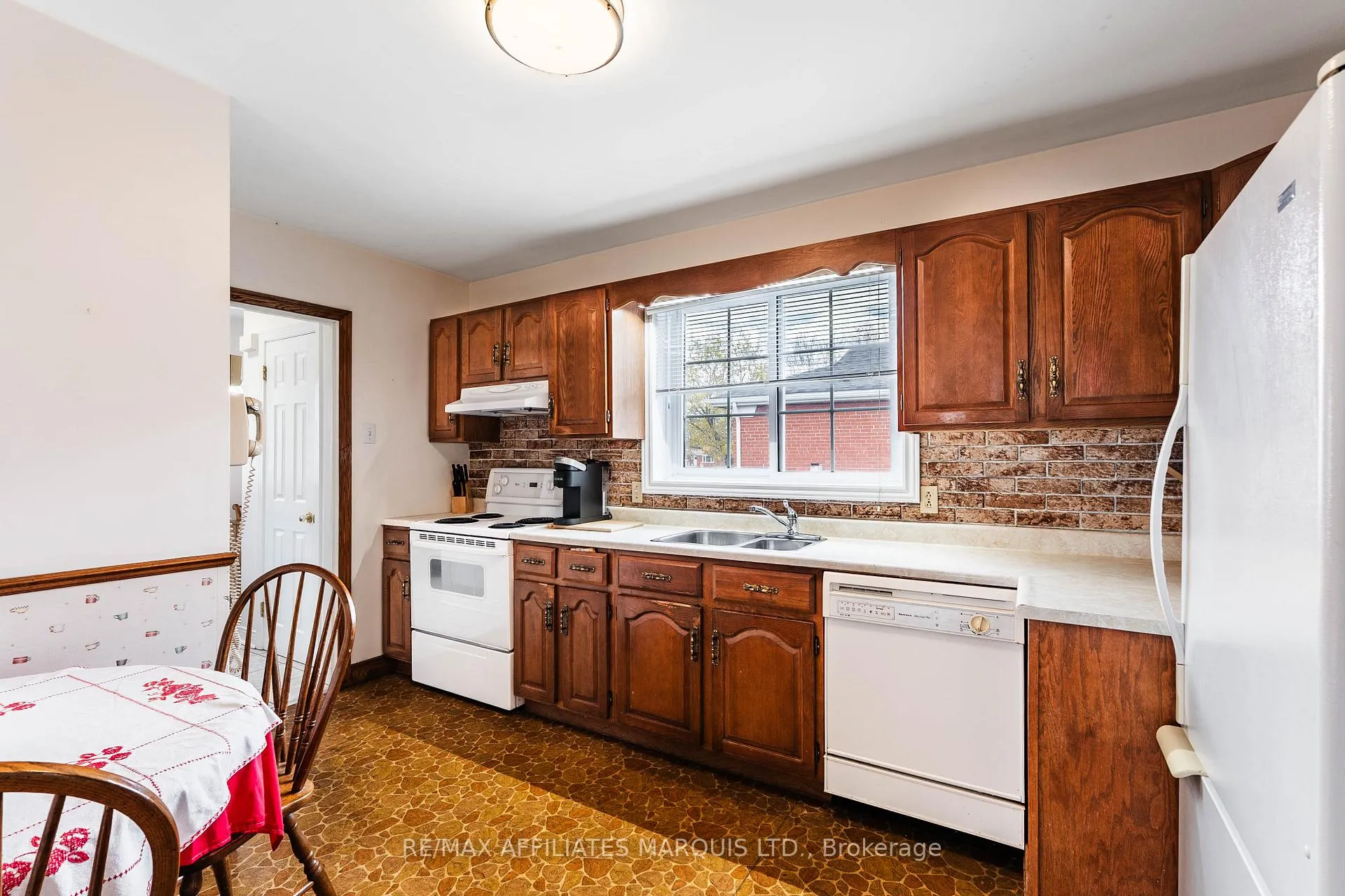Photo 13 of 1009 Leonard Avenue, Cornwall — HOMEH