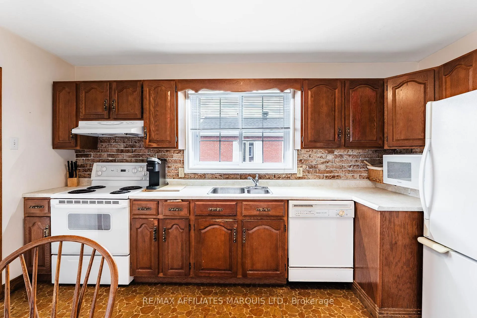 Photo 14 of 1009 Leonard Avenue, Cornwall — HOMEH