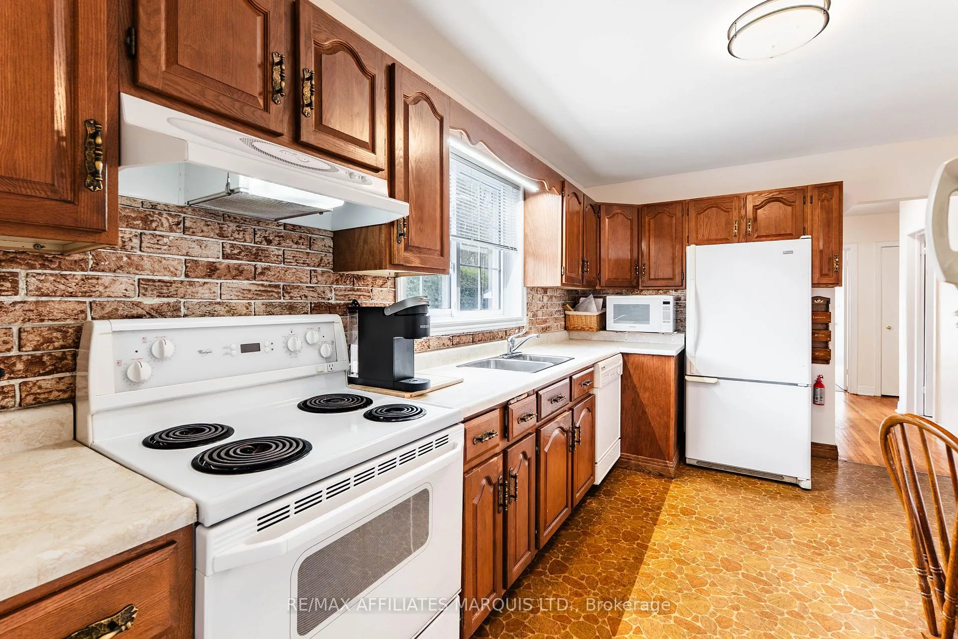 Photo 15 of 1009 Leonard Avenue, Cornwall — HOMEH