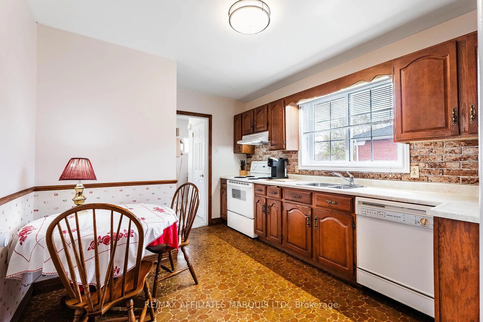 Photo 17 of 1009 Leonard Avenue, Cornwall — HOMEH