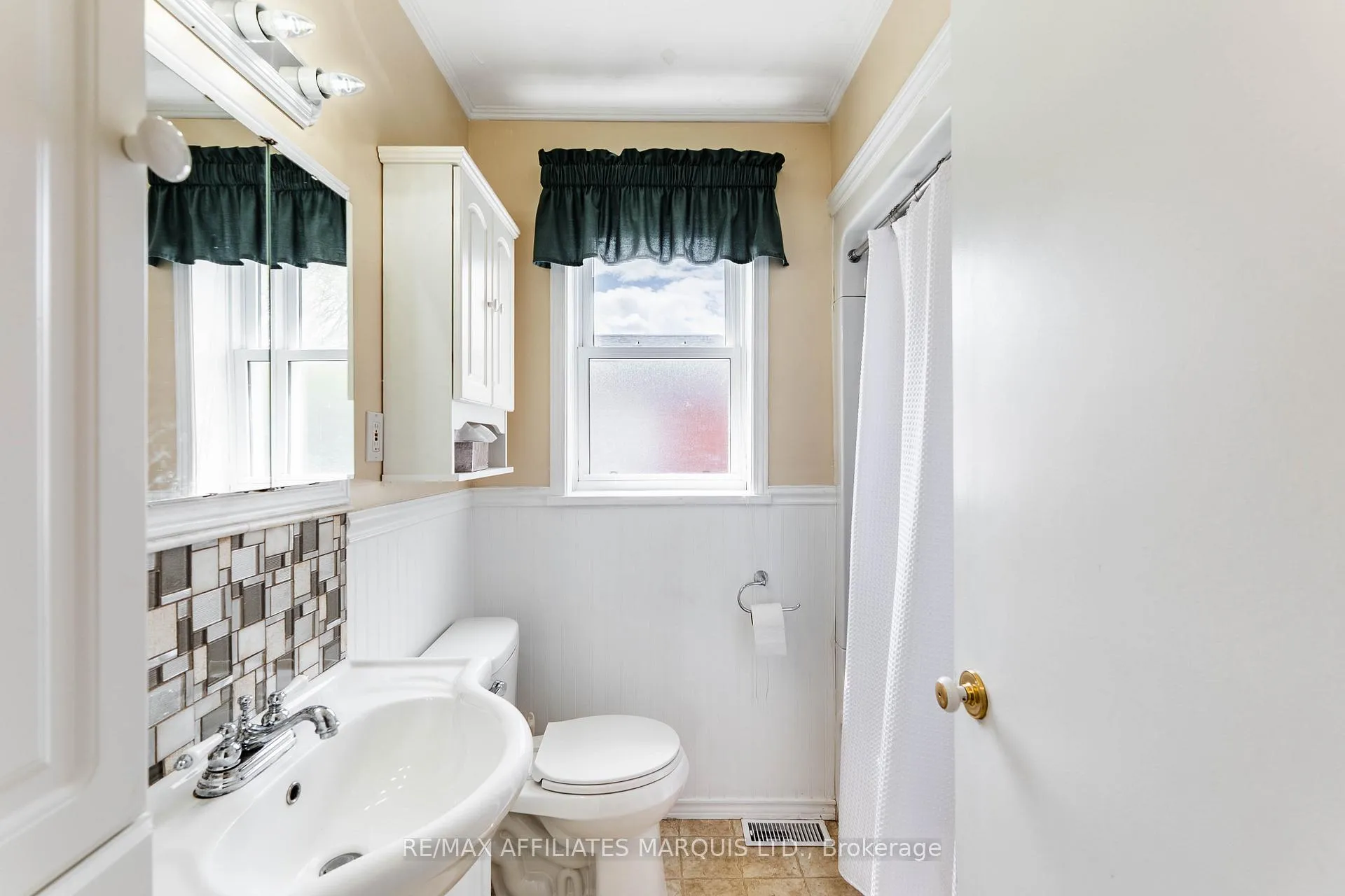 Photo 25 of 1009 Leonard Avenue, Cornwall — HOMEH