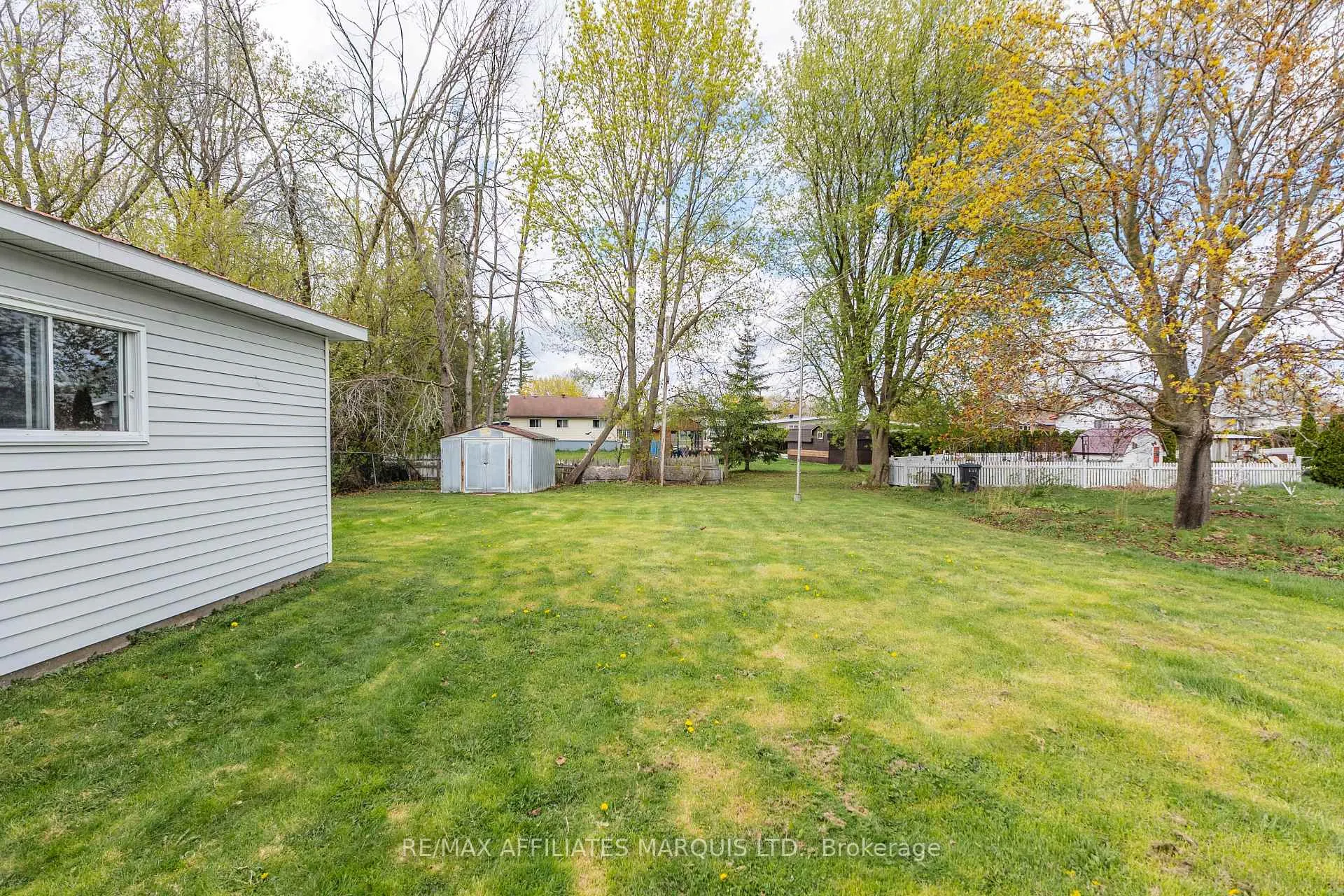 Photo 44 of 1009 Leonard Avenue, Cornwall — HOMEH