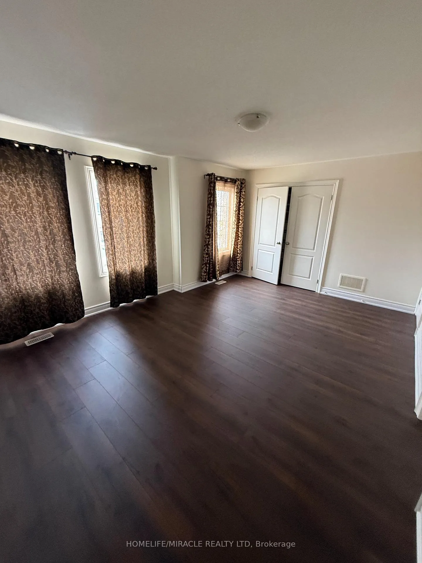 Photo 4 of 3 Elwin Road, Brampton, Credit Valley — HOMEH