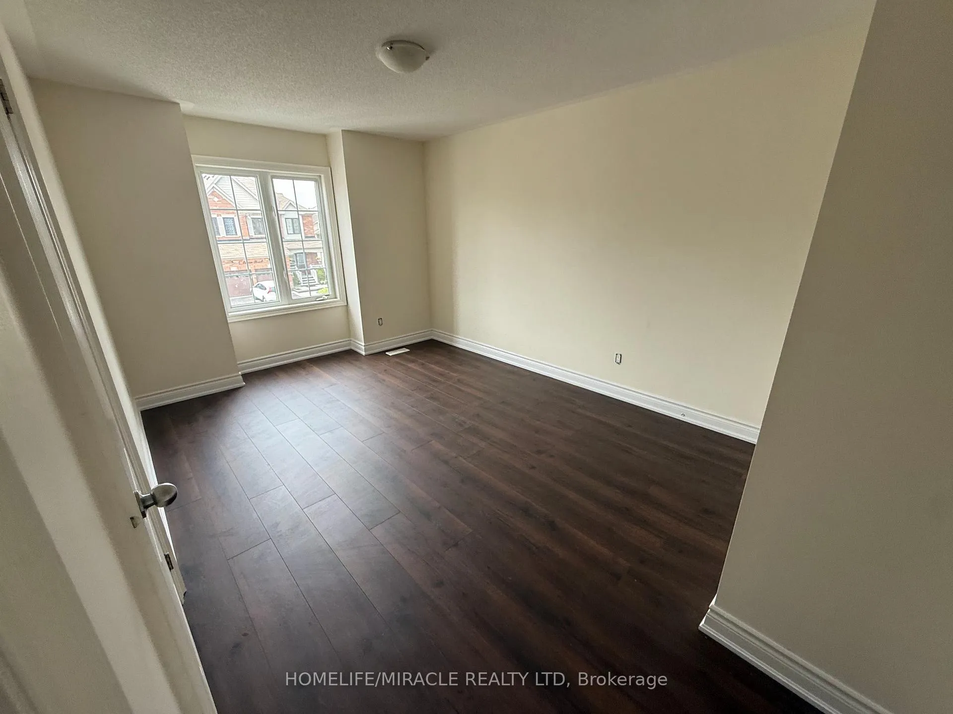 Photo 7 of 3 Elwin Road, Brampton, Credit Valley — HOMEH