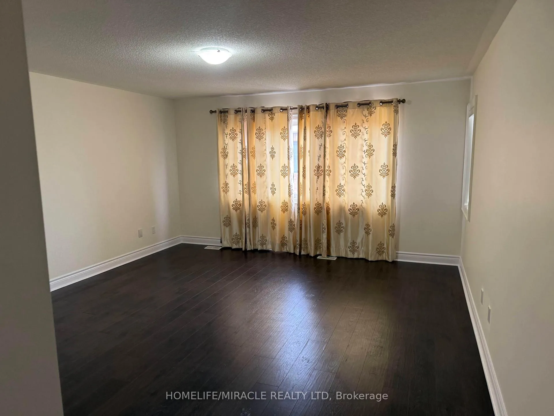 Photo 13 of 3 Elwin Road, Brampton, Credit Valley — HOMEH