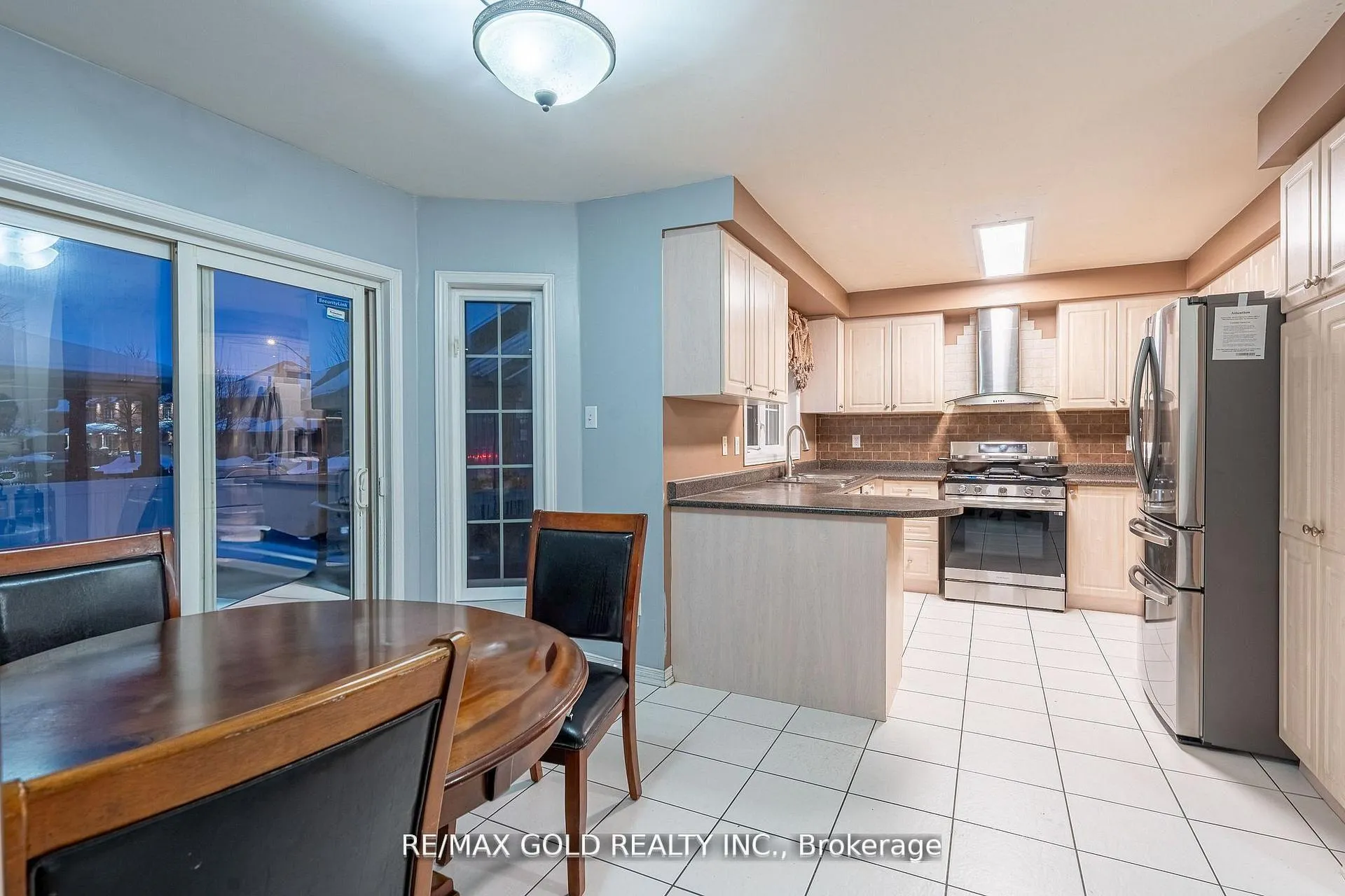 Photo 11 of 46 Egypt Drive, Brampton, Sandringham-Wellington — HOMEH