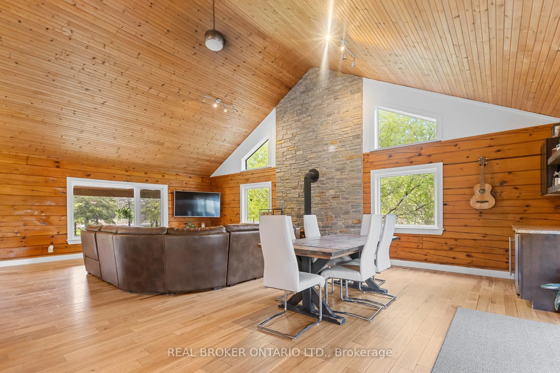 Photo 11 of 2354 Pollock Road, Ottawa, Rideau Twp W of Hwy 16 North of Reg Rd 6 — HOMEH