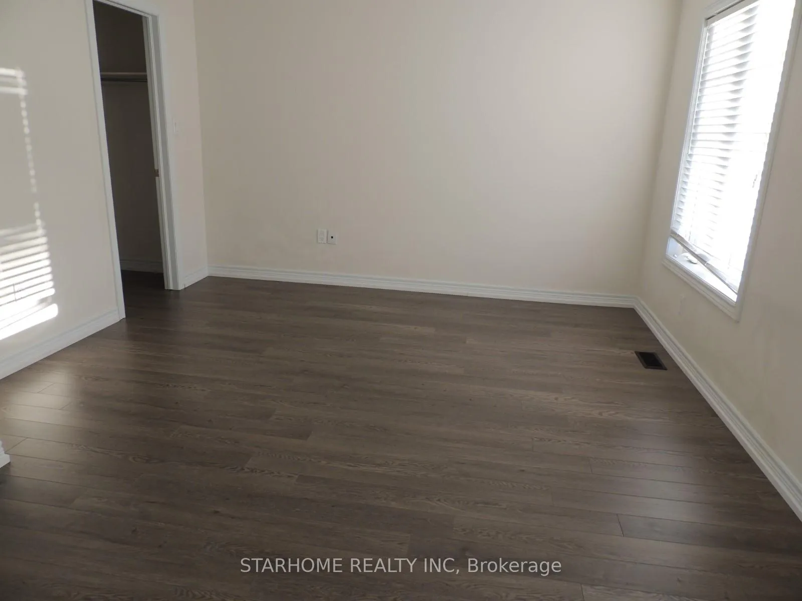 Photo 4 of 31 Russell Dawson Road, Markham, Cathedraltown — HOMEH