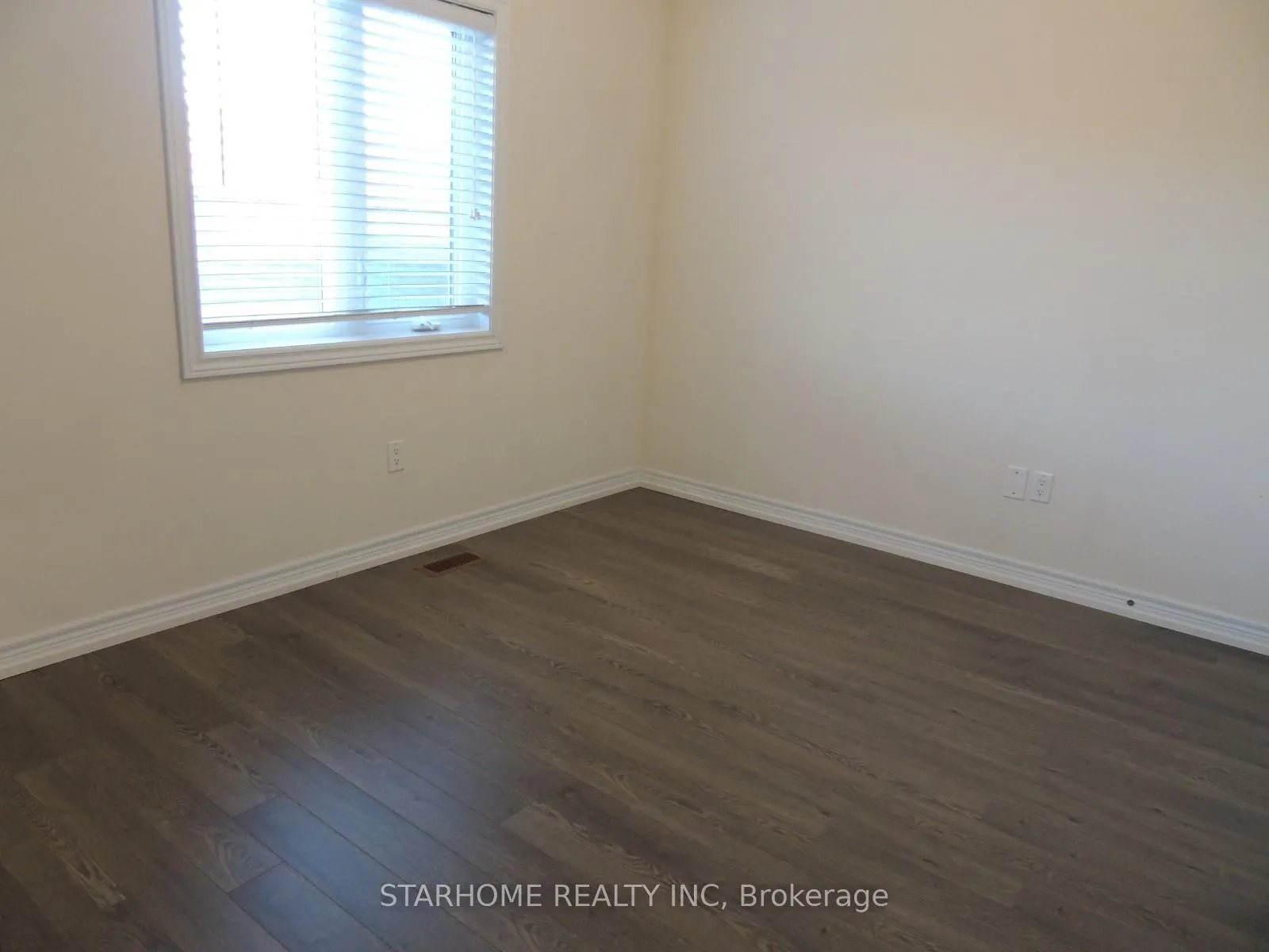 Photo 7 of 31 Russell Dawson Road, Markham, Cathedraltown — HOMEH
