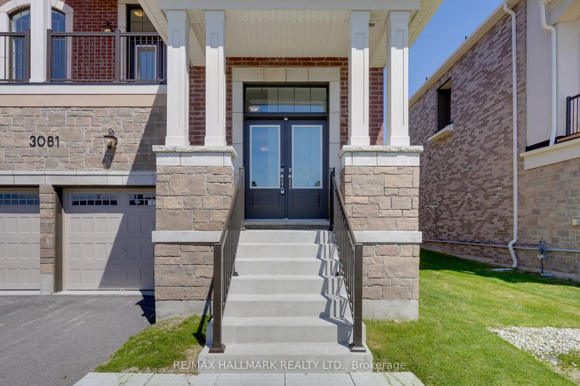 Photo 3 of 3081 Ireton Street, Innisfil, Rural Innisfil — HOMEH