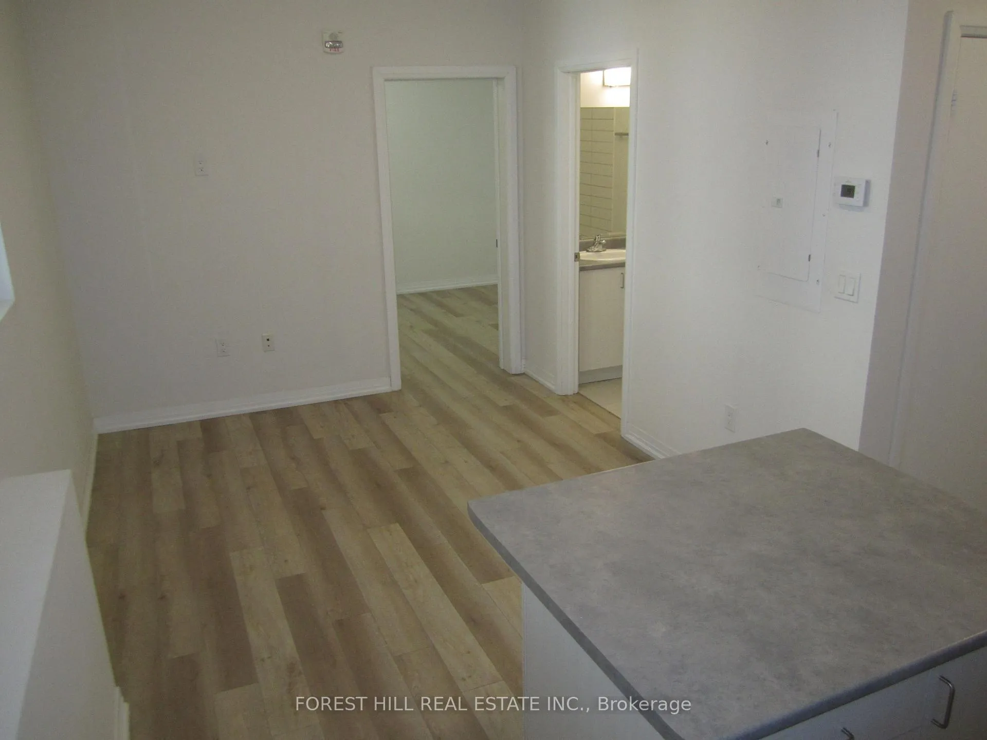 Photo 6 of Unit 112, 8010 Kipling Avenue, Vaughan, West Woodbridge — HOMEH