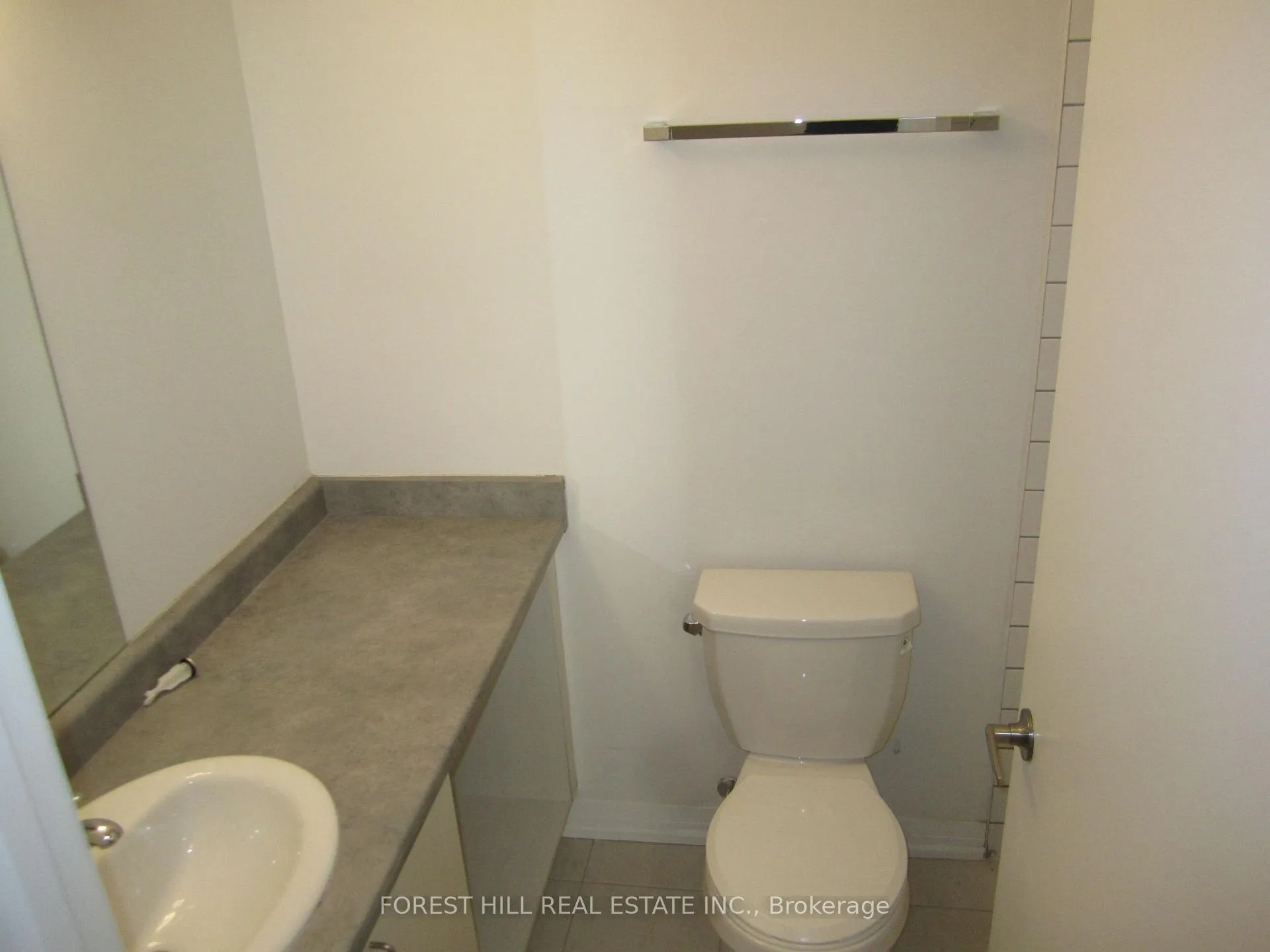 Photo 8 of Unit 112, 8010 Kipling Avenue, Vaughan, West Woodbridge — HOMEH