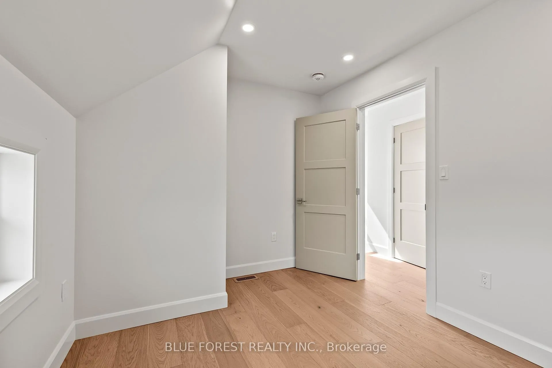 Photo 40 of 6161 Trafalgar Street, Thames Centre, Rural Thames Centre — HOMEH