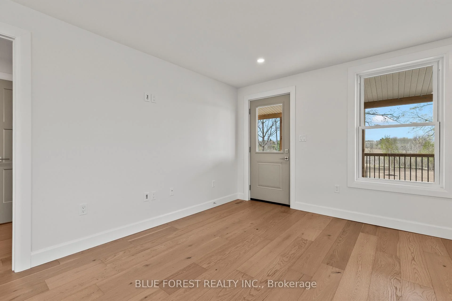 Photo 10 of 6161 Trafalgar Street, Thames Centre, Rural Thames Centre — HOMEH