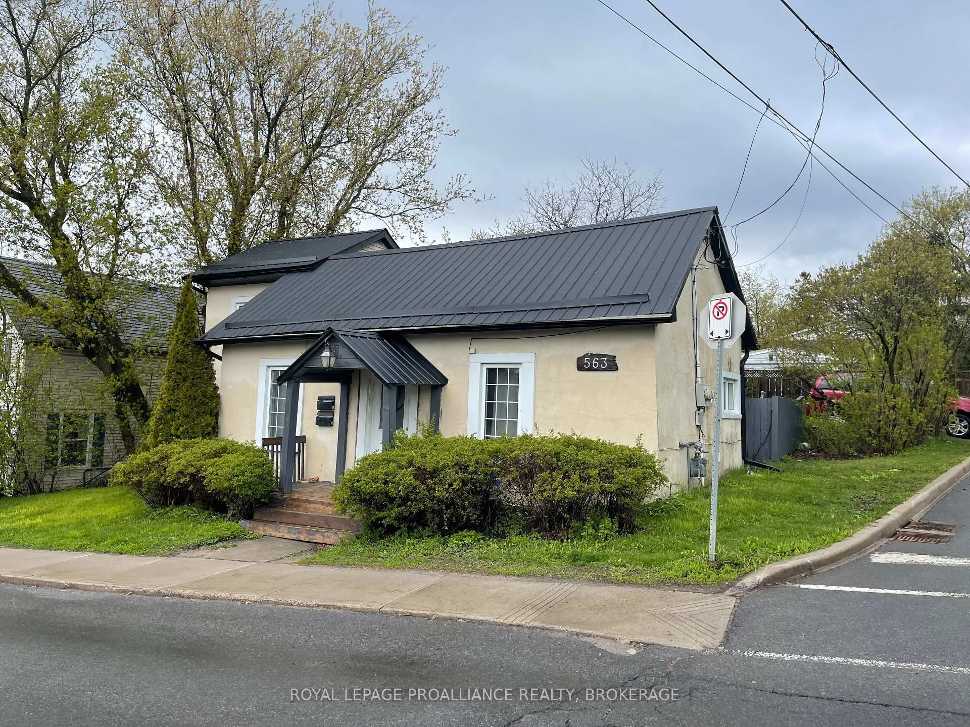 Photo 1 of Unit 1, 563 Union Street, Kingston, Central City West — HOMEH