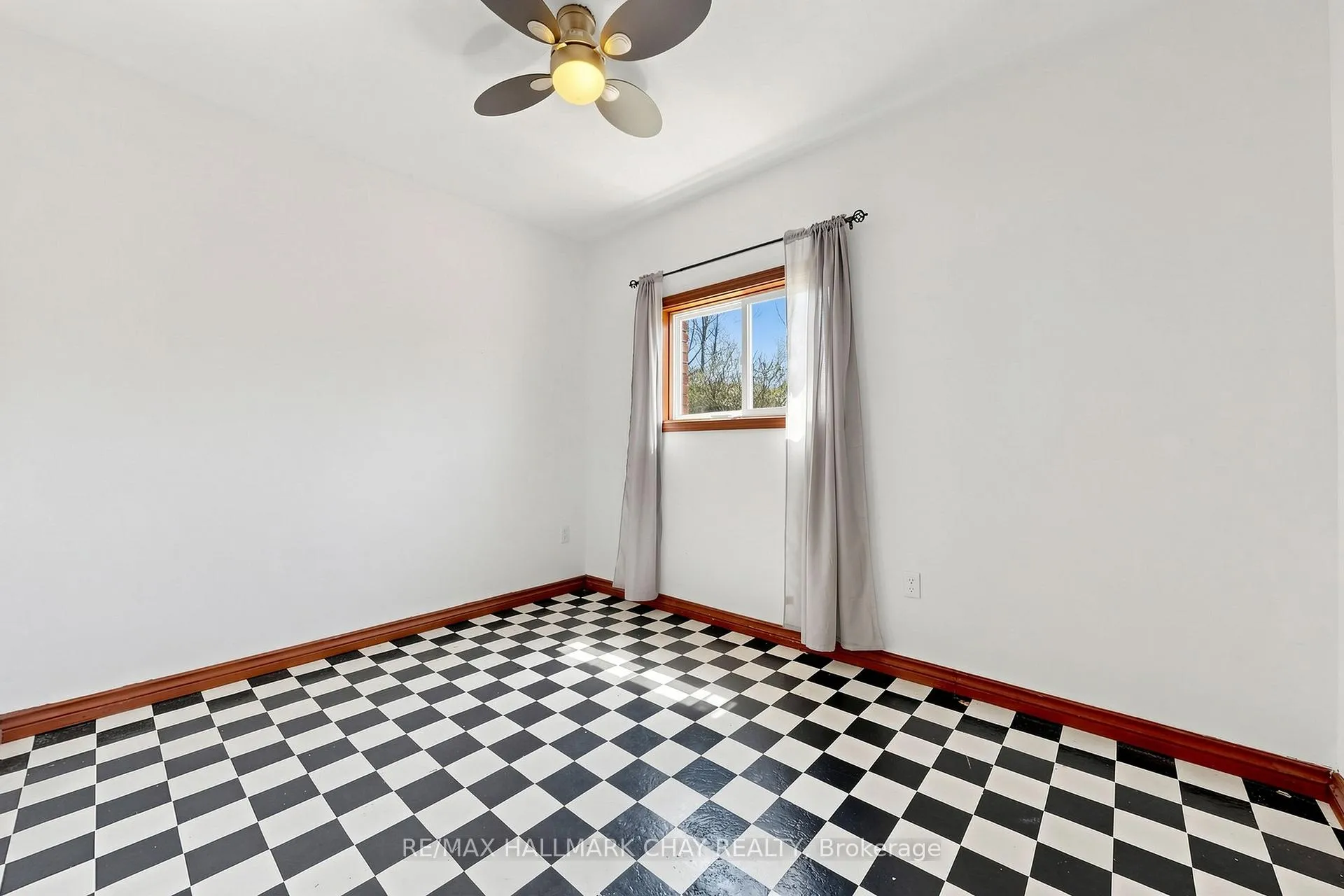 Photo 13 of 255 Poplar Avenue, Tay, Port McNicoll — HOMEH