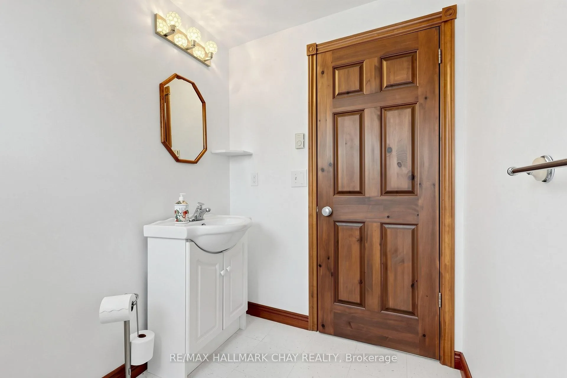 Photo 16 of 255 Poplar Avenue, Tay, Port McNicoll — HOMEH