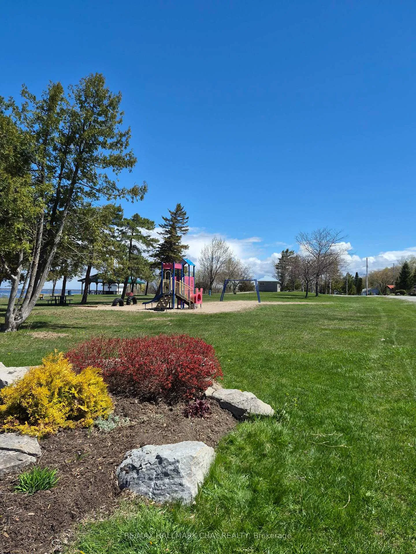 Photo 33 of 255 Poplar Avenue, Tay, Port McNicoll — HOMEH