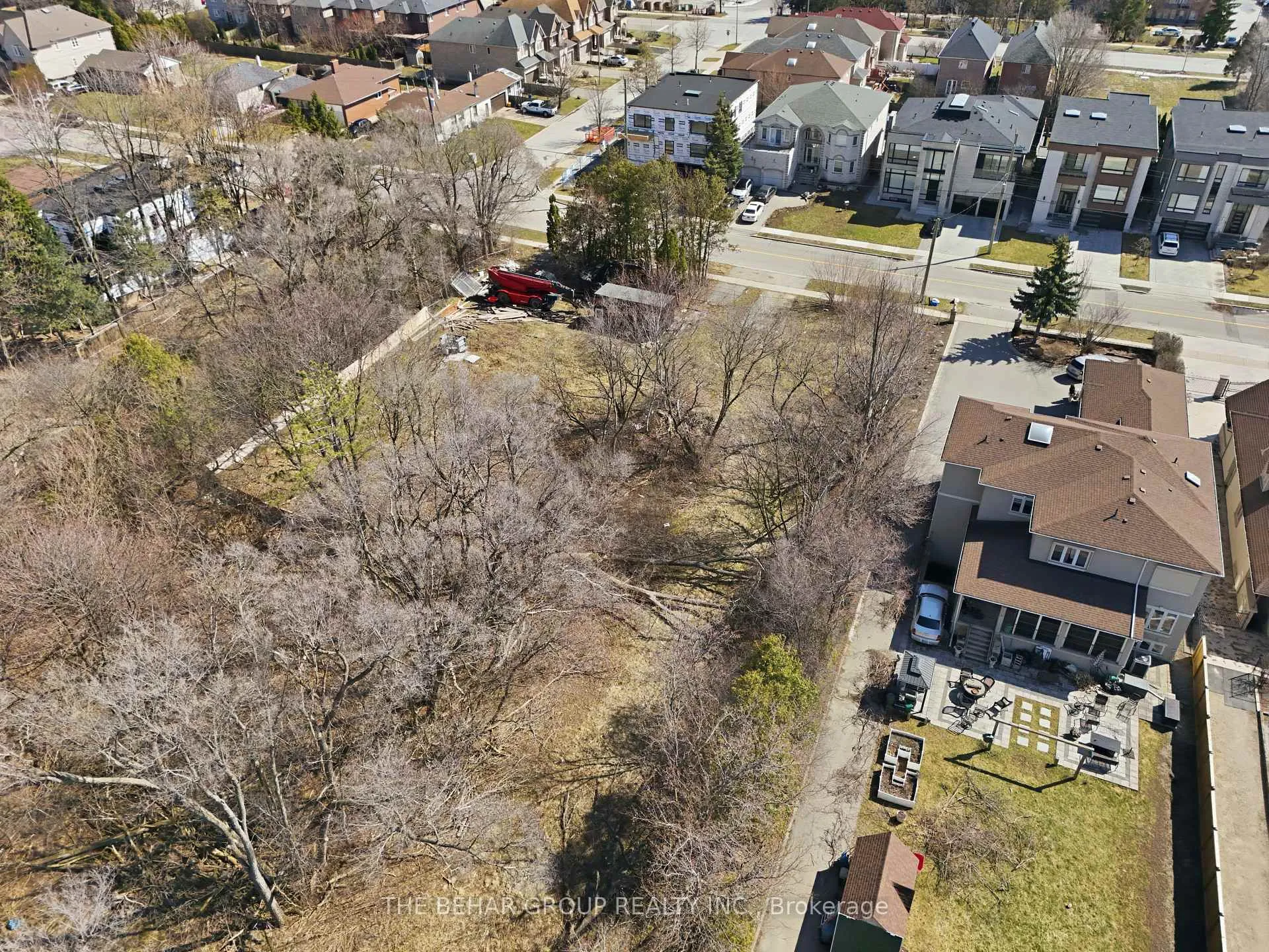 Photo 2 of 198 Crestwood Road, Vaughan, Crestwood-Springfarm-Yorkhill — HOMEH