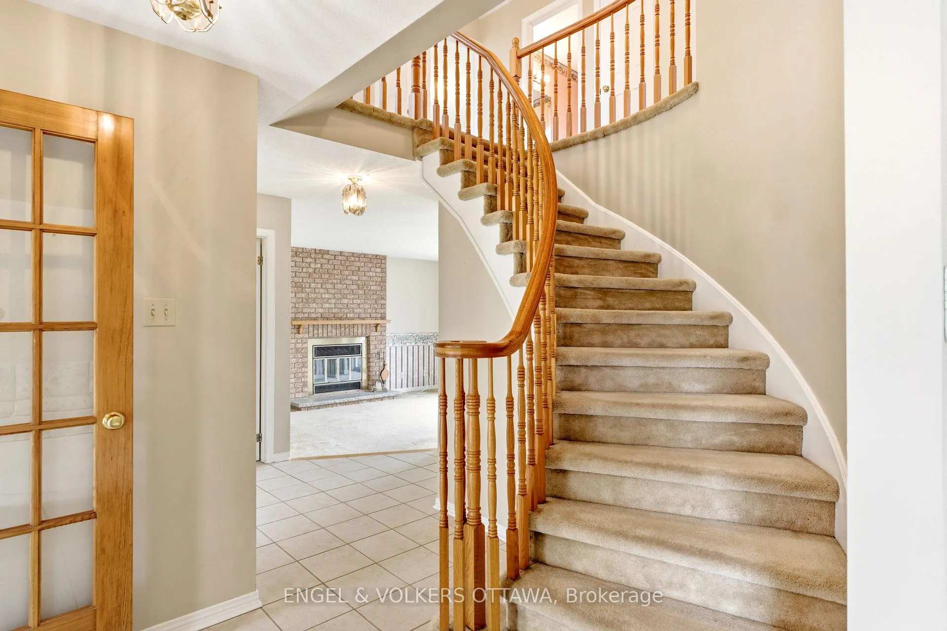 Photo 4 of 90 Topley Crescent, Ottawa, Hunt Club Park — HOMEH